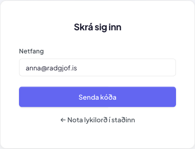 Innskráning eftir að smellt er á „Fá kóða" — aðeins netfang og hnappurinn „Senda kóða"